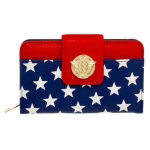 NWT: Bioworld Wonder Woman Bi-Fold Wallet